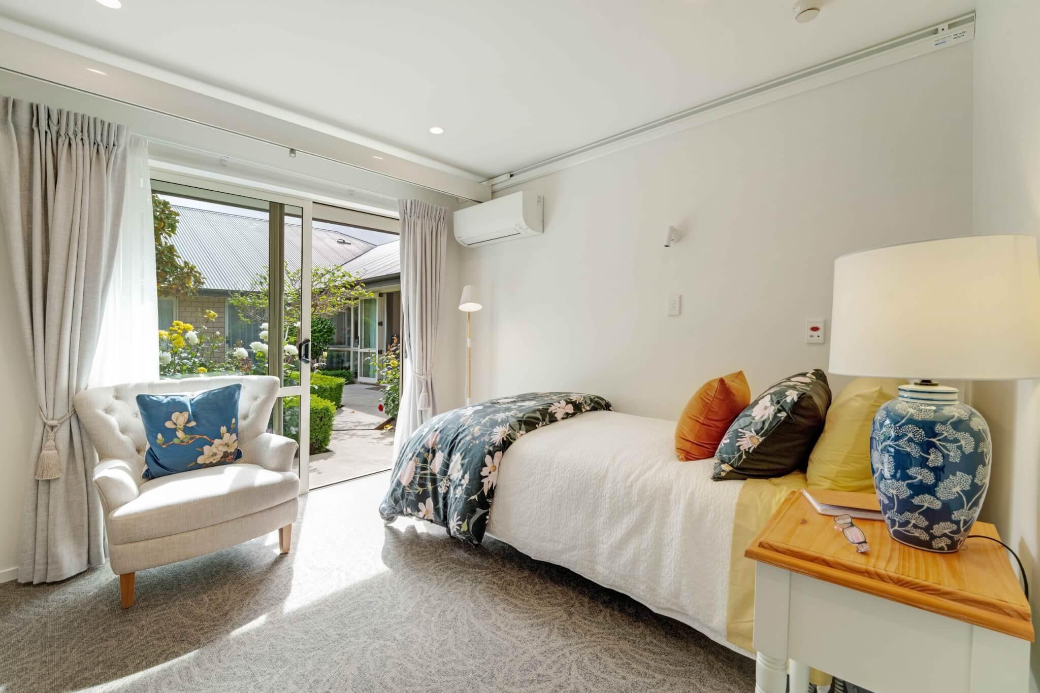 Palm Grove Care Suites