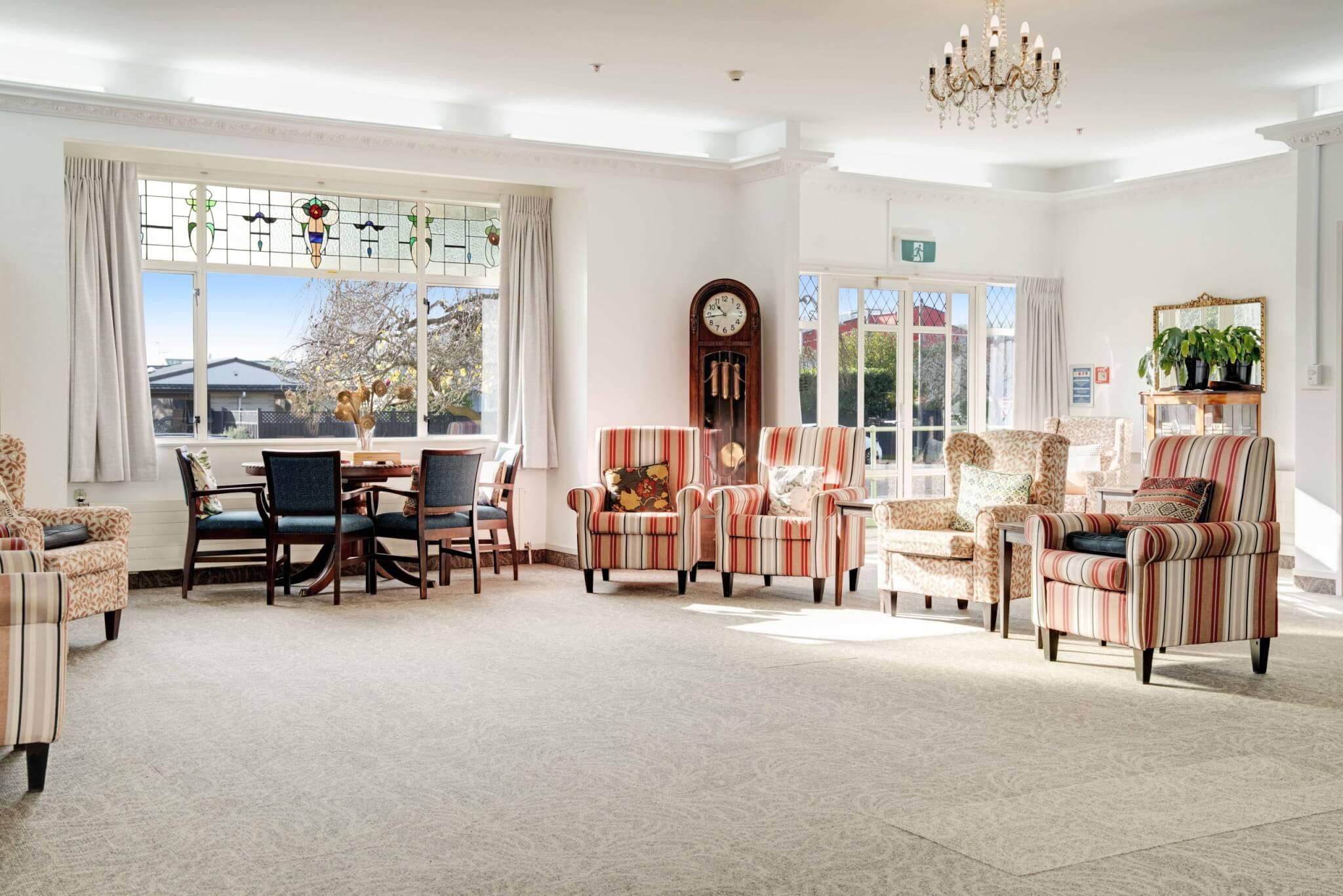 Eversley Lounge