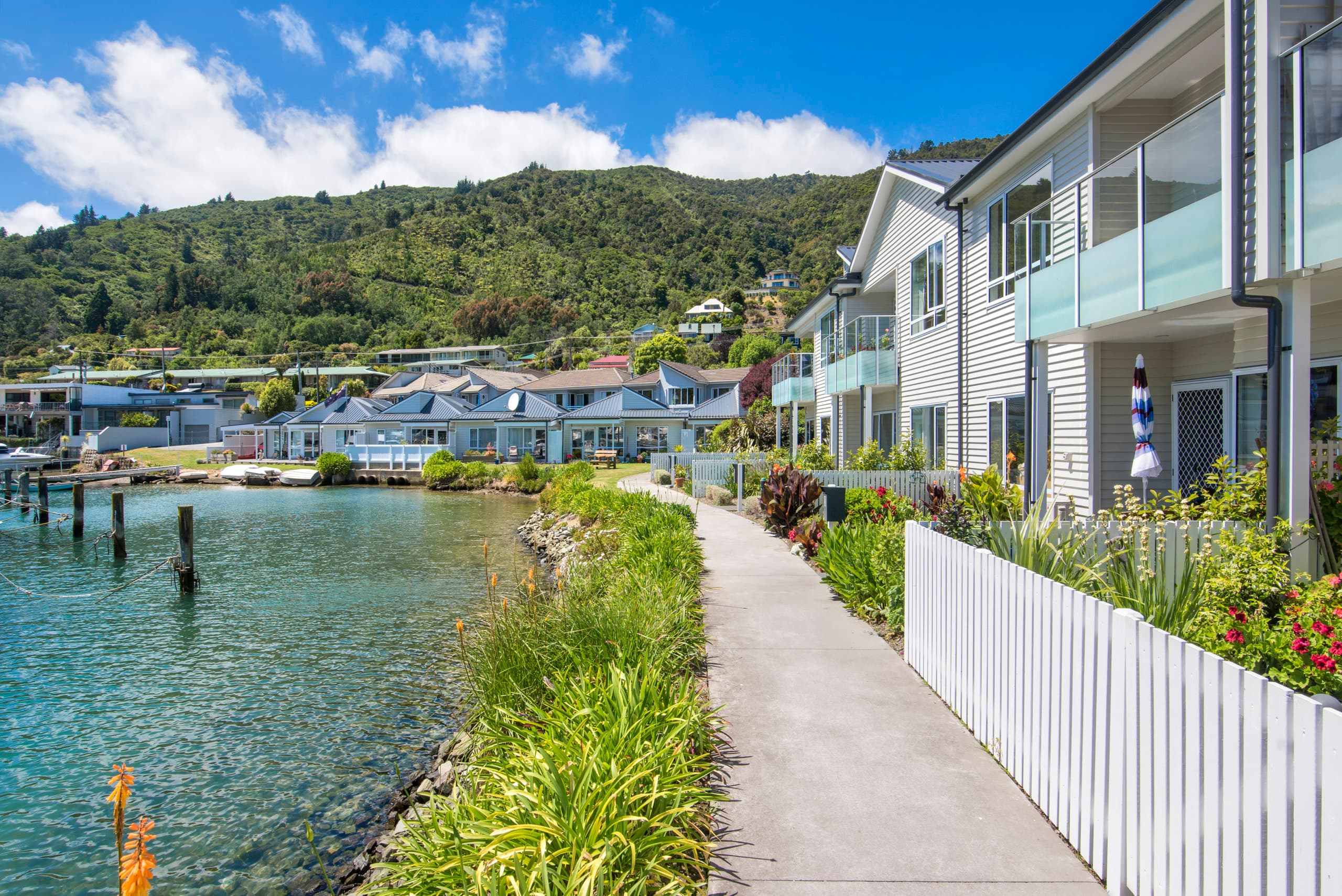 Marina Cove outside building